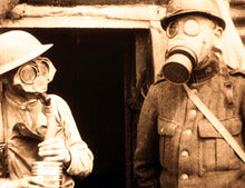 Load image into Gallery viewer, With our Troops on the Yser. Film propaganda and the First World War