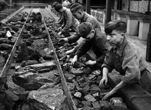 Load image into Gallery viewer, The Mines. 14 films on the Belgian Coal Mines
