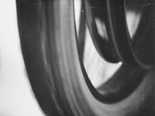 Load image into Gallery viewer, Avant-Garde 1927-1937. Surrealism and experiment in Belgian Cinema