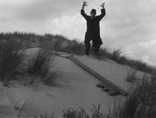 Load image into Gallery viewer, Avant-Garde 1927-1937. Surrealism and experiment in Belgian Cinema